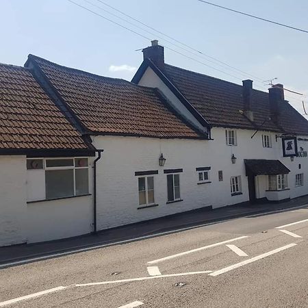The Dog Inn Old Sodbury Dış mekan fotoğraf